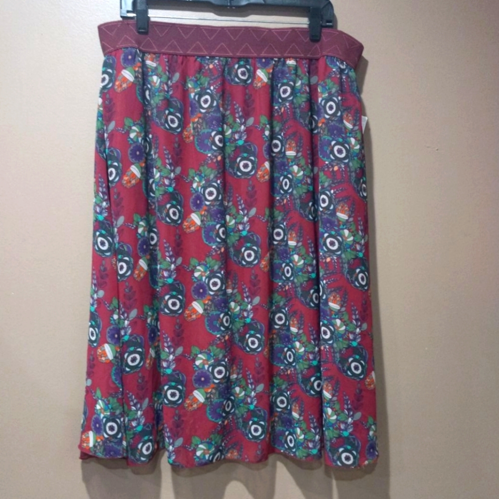 Lularoe Lola skirt maroon floral pattern *3/$30 Sale*
